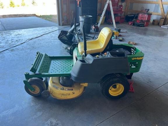 2012 John Deere Z225 Equipment Image0