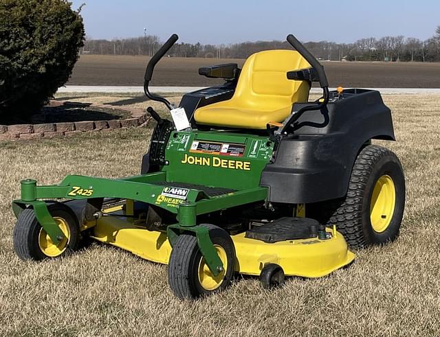 Image of John Deere Z425 equipment image 1