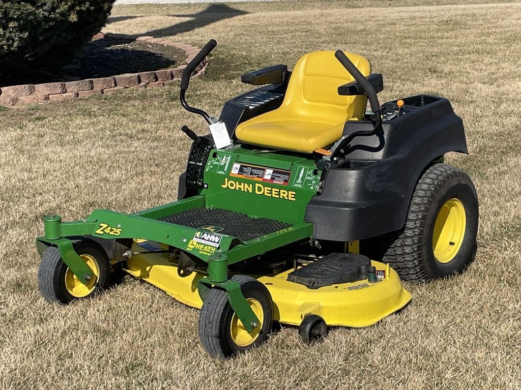 Main image John Deere Z425