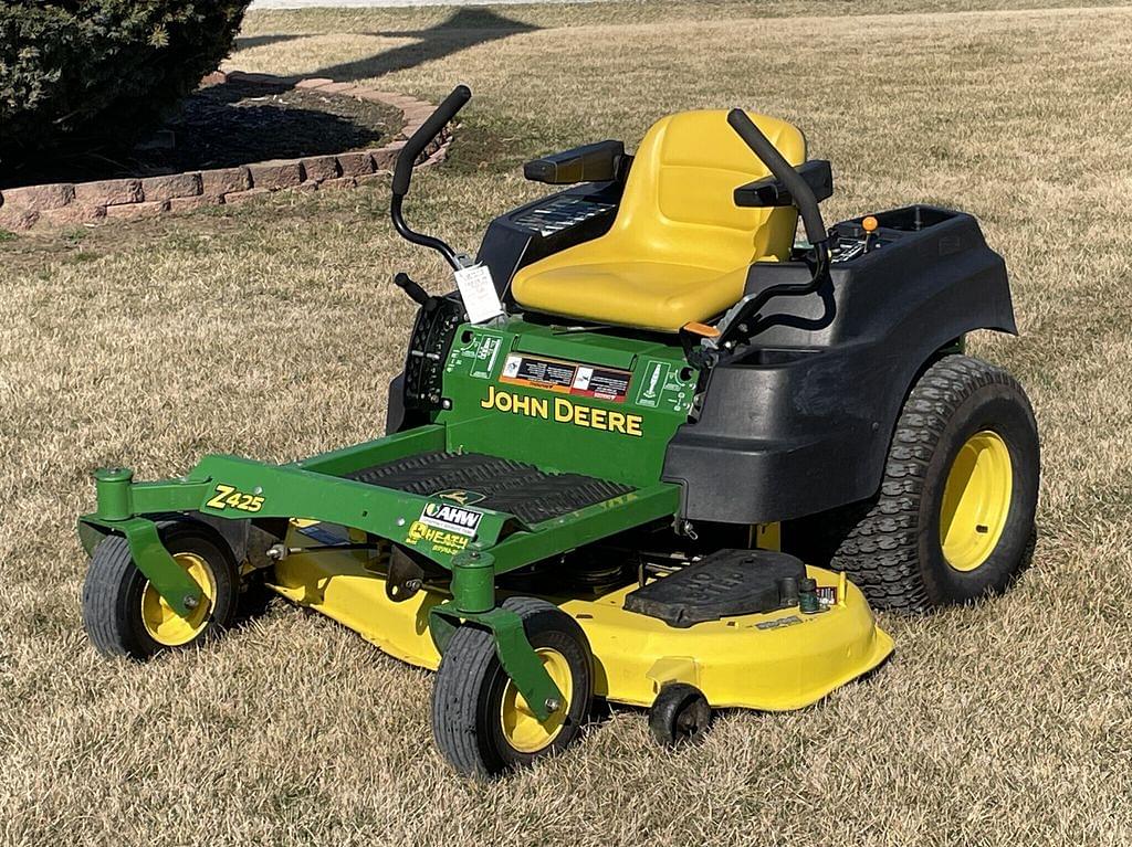 Image of John Deere Z425 Primary image