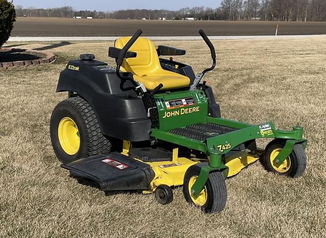 Image of John Deere Z425 equipment image 4