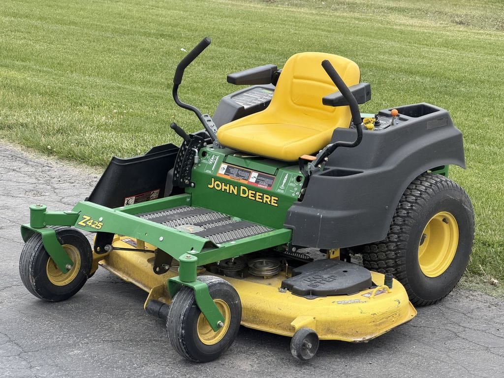 Main image John Deere Z425