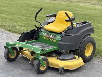 Main image John Deere Z425