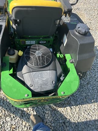 Image of John Deere Z425 equipment image 4