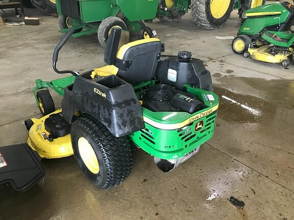 Image of John Deere Z425 equipment image 4