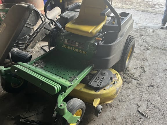 2012 John Deere Z425 Equipment Image0