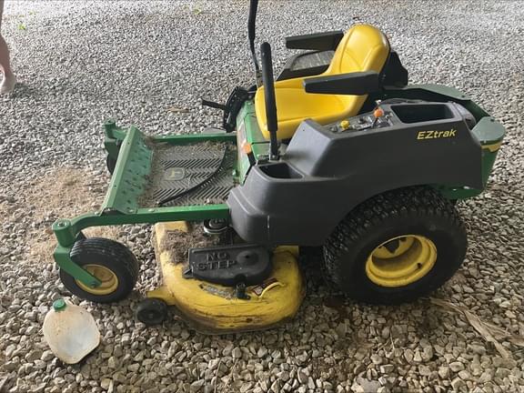 Image of John Deere Z425 equipment image 1
