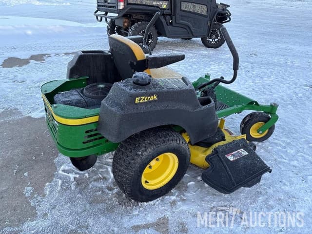 Image of John Deere Z425 equipment image 4