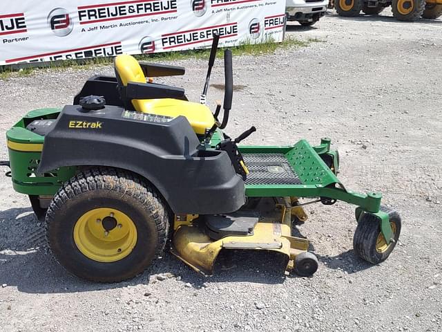 Image of John Deere Z425 equipment image 3