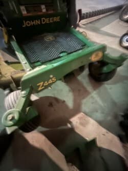Image of John Deere Z445 equipment image 3