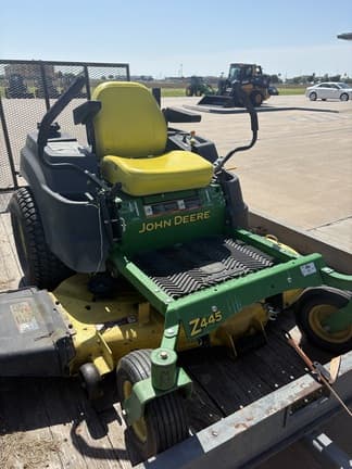 Image of John Deere Z445 equipment image 1