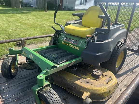 Image of John Deere Z445 equipment image 1