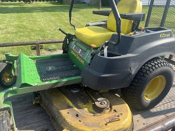 Image of John Deere Z445 Primary image