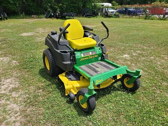 Image of John Deere Z445 Image 1