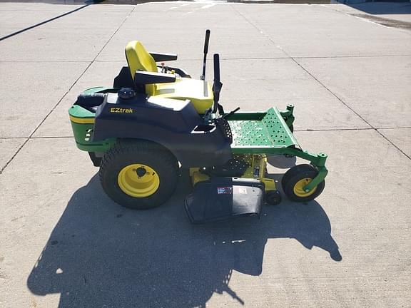 Image of John Deere Z445 equipment image 2