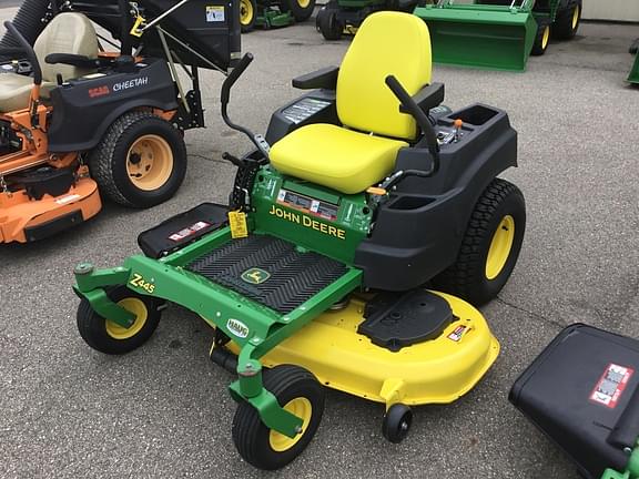 Image of John Deere Z445 equipment image 1