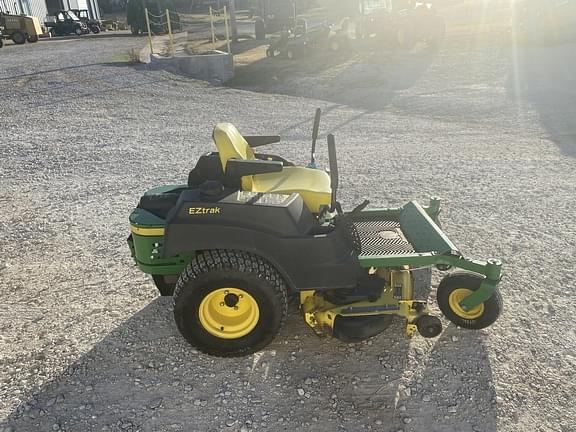 Image of John Deere Z445 equipment image 1