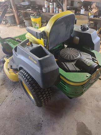 Image of John Deere Z445 equipment image 4