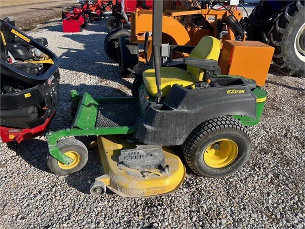 Image of John Deere Z445 Primary image