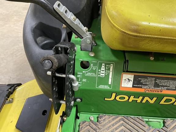 Image of John Deere Z665 equipment image 4