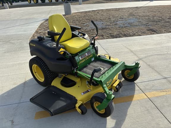 Image of John Deere Z665 equipment image 3