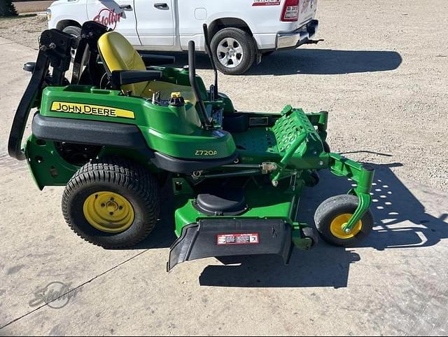 Image of John Deere Z720A equipment image 2