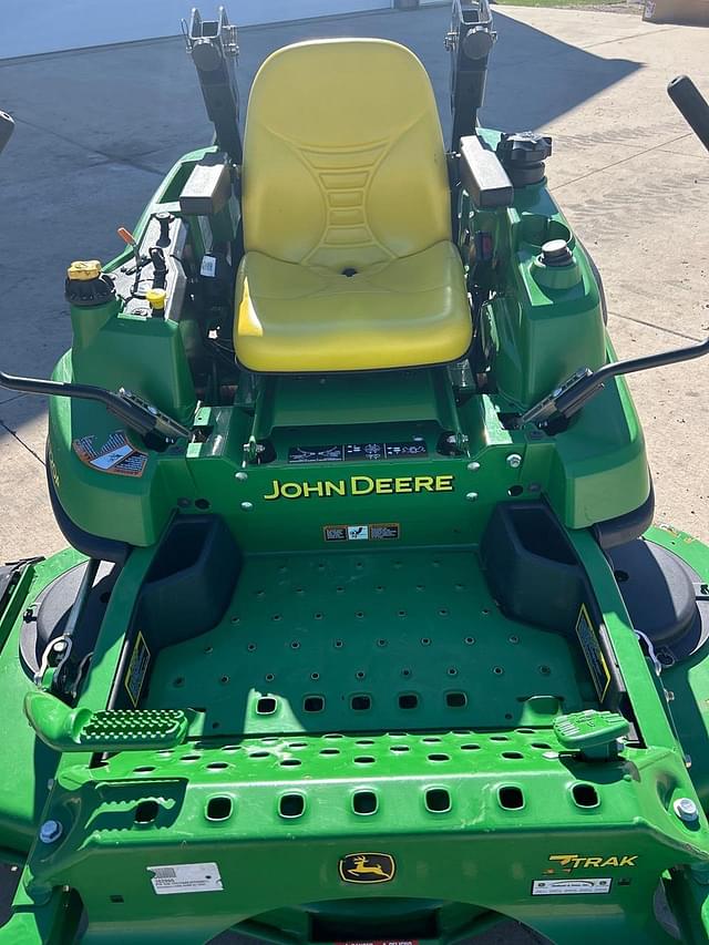 Image of John Deere Z720A equipment image 4