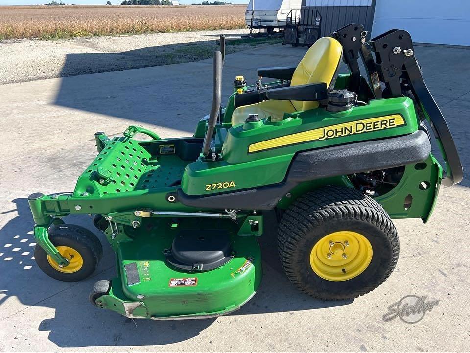 Image of John Deere Z720A Primary image