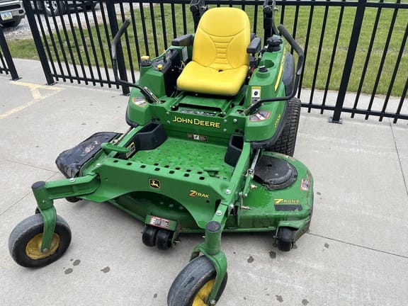 Main image John Deere Z720A