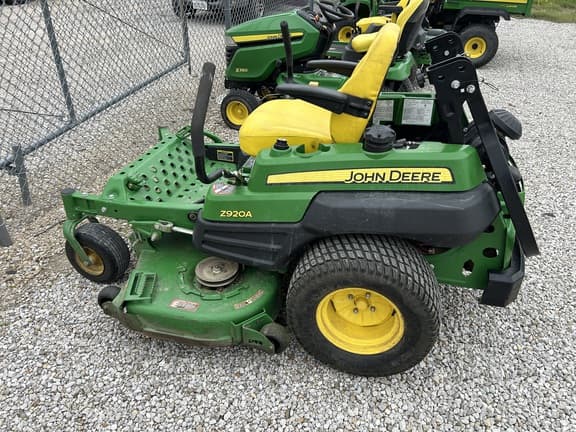 Image of John Deere Z920A equipment image 1