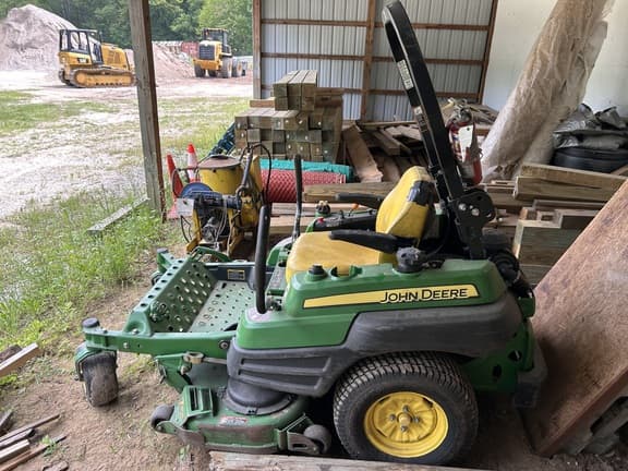 Image of John Deere Z920A equipment image 1