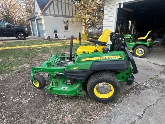 Image of John Deere Z920A equipment image 4