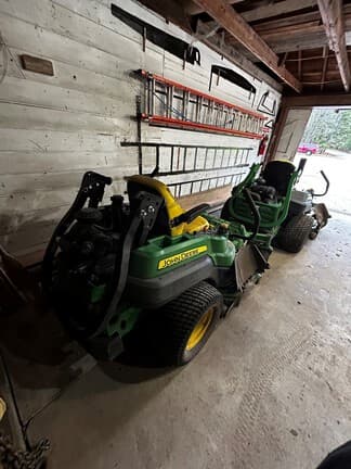 Image of John Deere Z925A equipment image 1