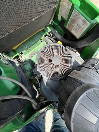 Image of John Deere Z925A equipment image 4