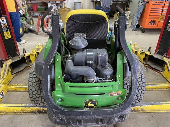 Main image John Deere Z925A