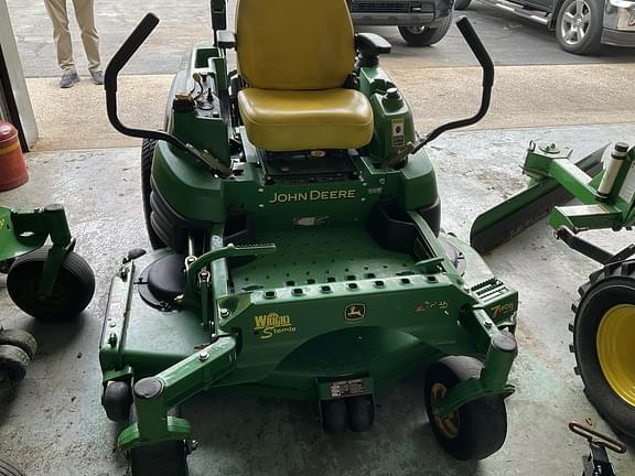 Image of John Deere Z925A Primary image