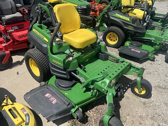 Image of John Deere Z925A equipment image 4
