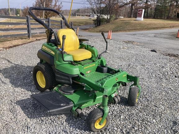 Image of John Deere Z930A equipment image 1