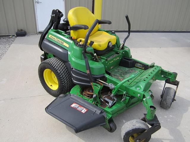 Image of John Deere Z930A equipment image 1