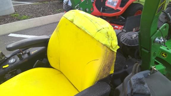 Image of John Deere Z930M equipment image 1