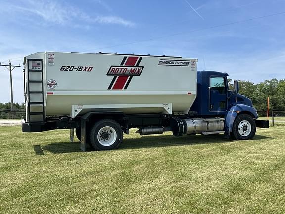 Image of Kenworth T-370 equipment image 1