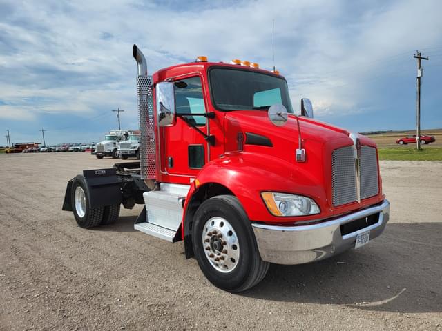 Image of Kenworth T3 equipment image 1