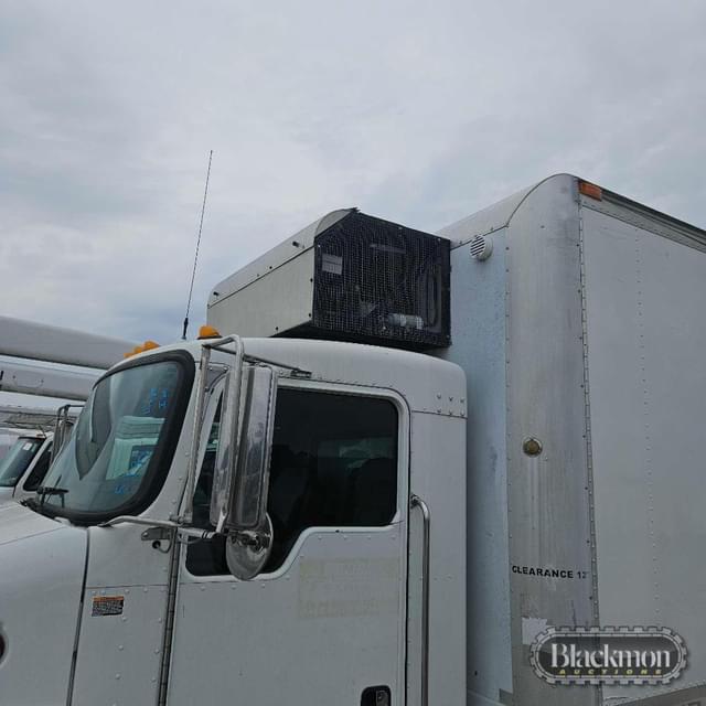 Image of Kenworth T300 equipment image 2