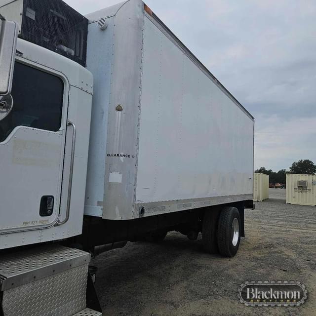 Image of Kenworth T300 equipment image 1