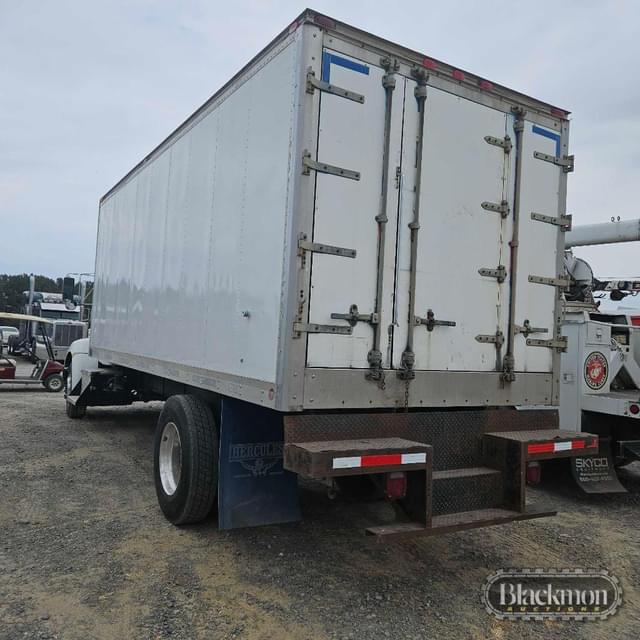 Image of Kenworth T300 equipment image 4