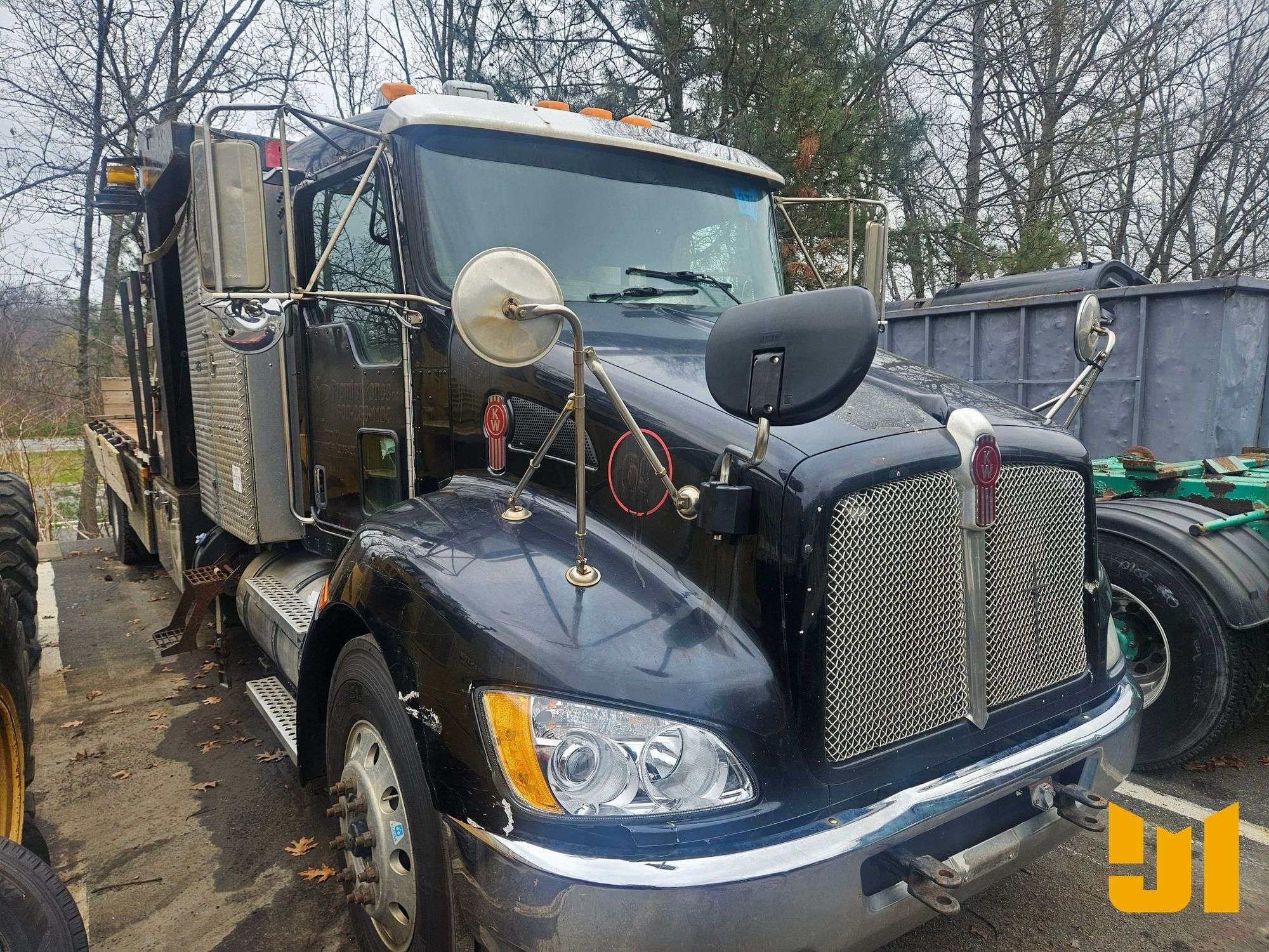 2012 Kenworth T300 Equipment Image0