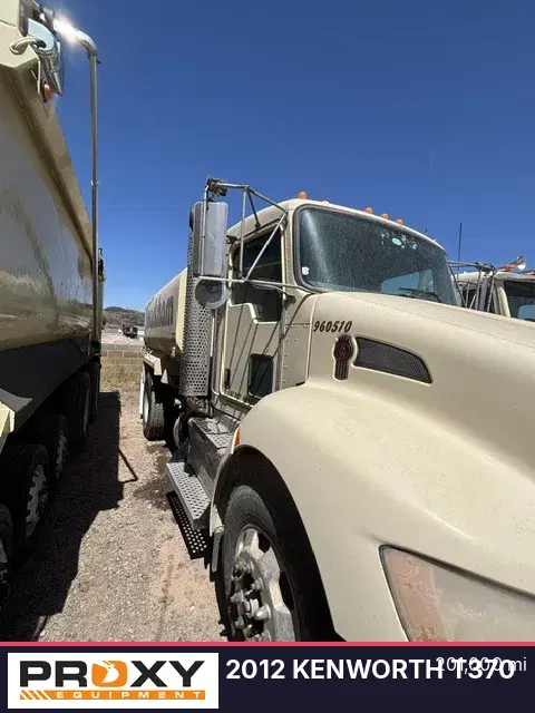 Image of Kenworth T370 equipment image 2