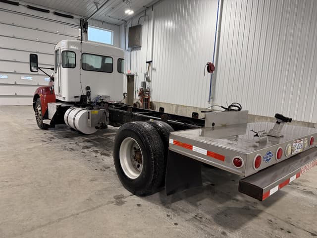 Image of Kenworth T370 equipment image 3