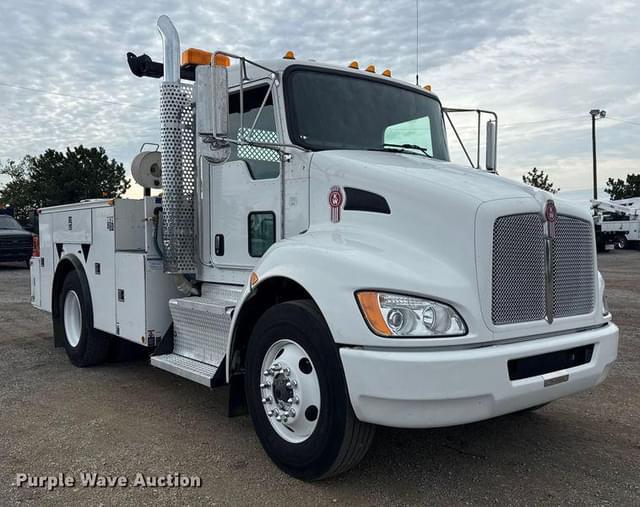 Image of Kenworth T370 equipment image 2