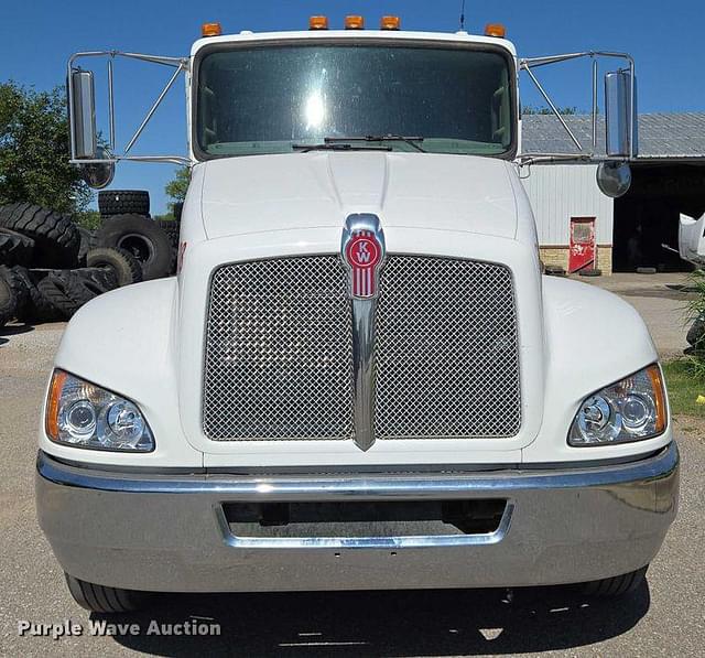 Image of Kenworth T370 equipment image 1